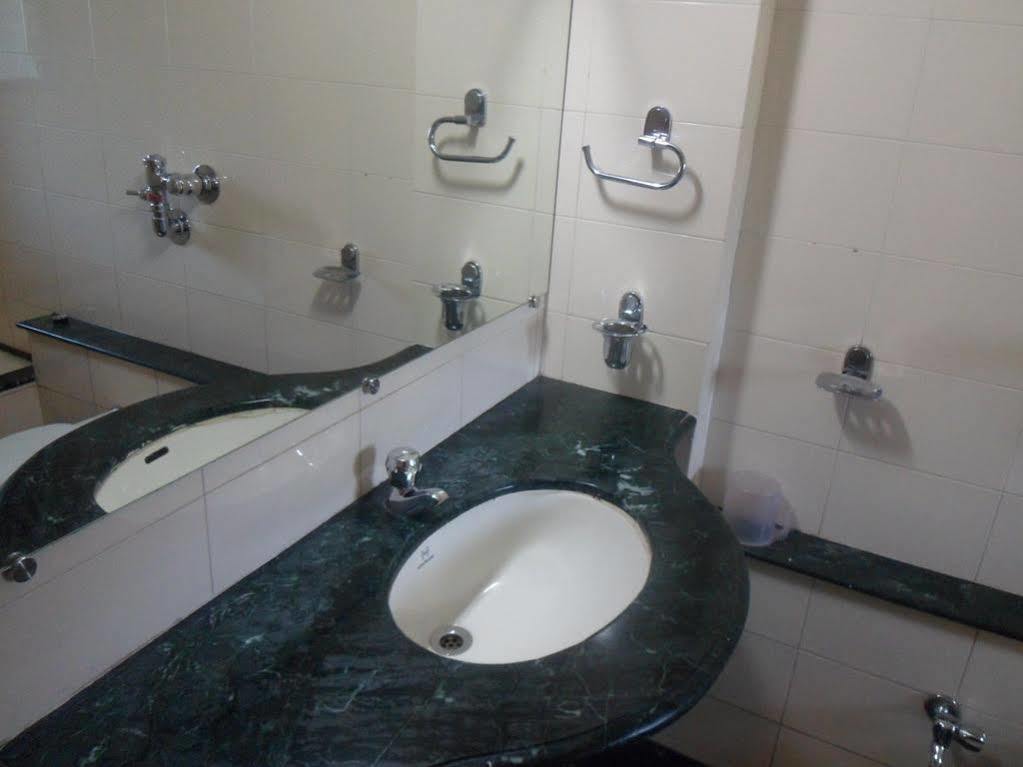 Pooja International Nashik Hotel Exterior foto